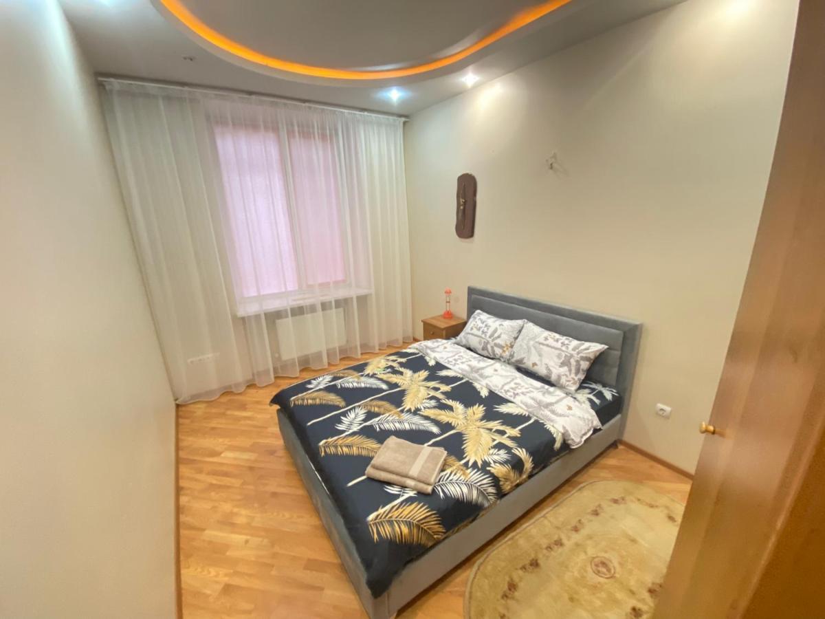 Stefan Cel Mare Apartment With 2 Rooms In The Heart Of คีชีเนา ภายนอก รูปภาพ